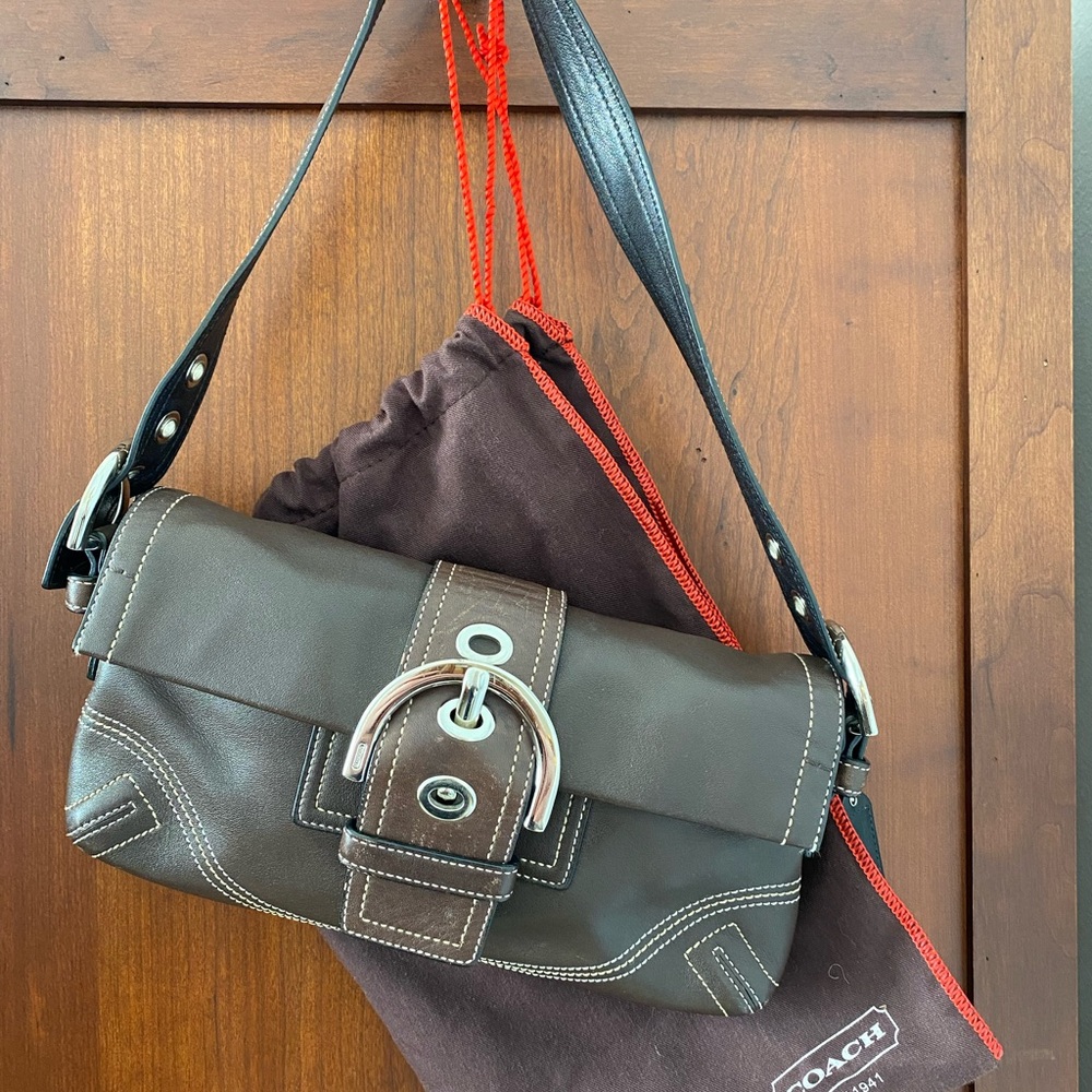 Coach purse No LO5D-8A05